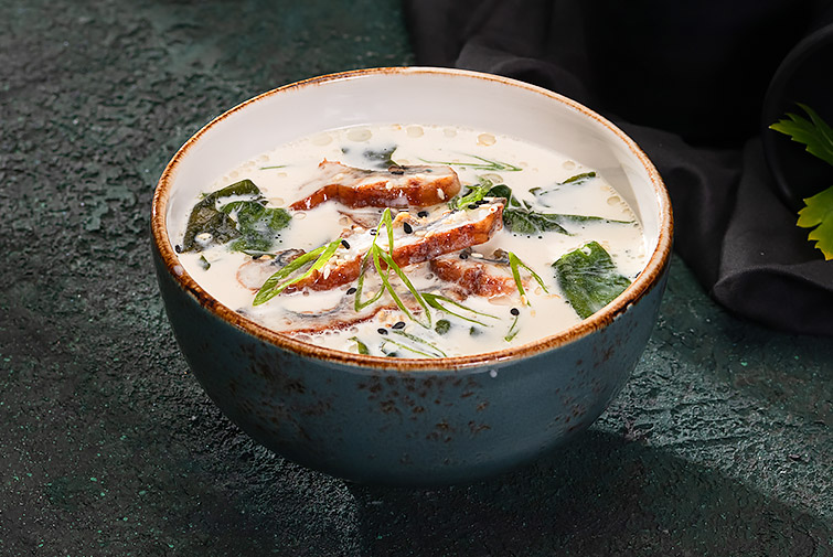 ����� ����