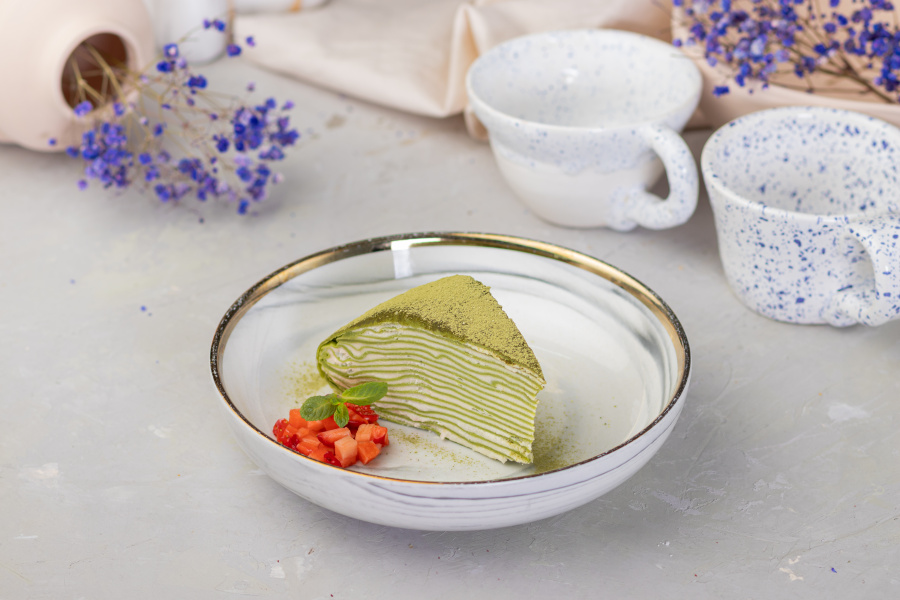 ����� ����